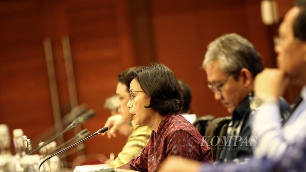 Menteri Keuangan Sri Mulyani memimpin konferensi pers APBN Kita (Kinerja dan Fakta) di Kementerian Keuangan, Jakarta Pusat, Rabu (20/2/2019). Realisasi APBN 2019 hingga 31 Januari 2019 adalah pendapatan negara tercatat sebesar Rp 108,1 triliun, sedangkan belanja negara sebesar Rp 153,8 triliun dan defisit 0,28 persen terhadap produk domestik bruto.
