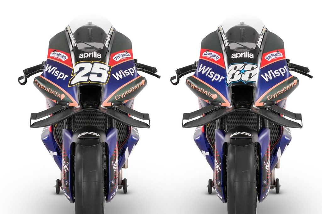 Motor Aprilia RS-GP yang akan dipacu oleh Miguel Oliveira dan Raul Fernandez dalam balapan MotoGP musim 2023 diluncurkan oleh tim CryptoData RNF di Portugal, Senin (20/3/2023).
