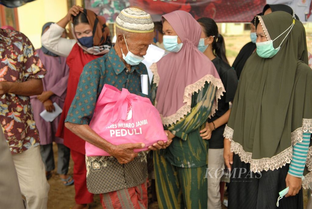 https://assetd.kompas.id/BUuQcVyGcTHyJ7G17piuLcJ0R1M=/1024x685/filters:watermark(https://cdn-content.kompas.id/umum/kompas_main_logo.png,-16p,-13p,0)/https%3A%2F%2Fkompas.id%2Fwp-content%2Fuploads%2F2021%2F08%2F33fcab2b-c2e6-44d3-a8e4-c75f71398f91_jpg.jpg