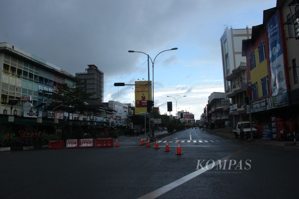 https://assetd.kompas.id/By-O5M_jEXeRfxiSW333hDp3la8=/1024x683/filters:watermark(https://cdn-content.kompas.id/umum/kompas_main_logo.png,-16p,-13p,0)/https%3A%2F%2Fkompas.id%2Fwp-content%2Fuploads%2F2021%2F07%2FIMG_1320_1626089079.jpg