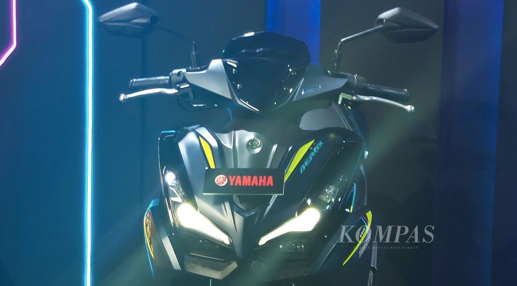 Lampu depan Yamaha Aerox Alpha series.