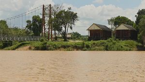 The Faded Story of Tourism in the "Amazon Forest" of Lake Tangkas
