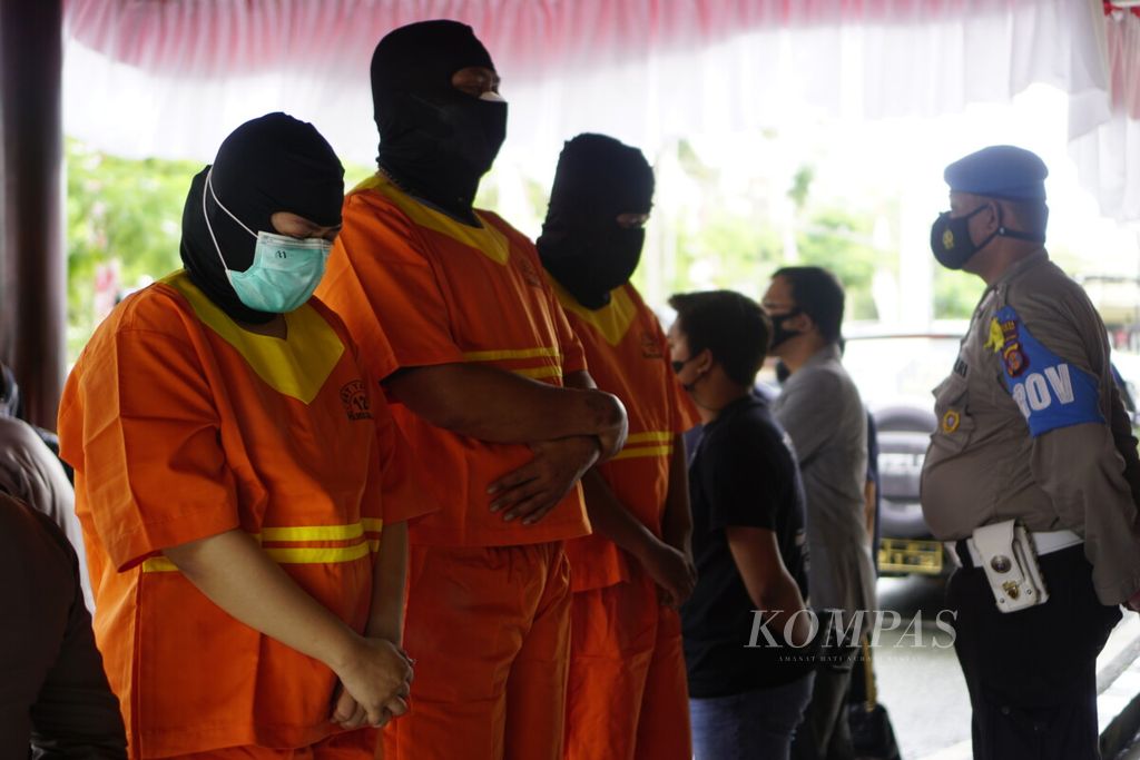 https://assetd.kompas.id/CRI-pTg-84JbwyBdQj53M6D4NOA=/1024x683/filters:watermark(https://cdn-content.kompas.id/umum/kompas_main_logo.png,-16p,-13p,0)/https%3A%2F%2Fkompas.id%2Fwp-content%2Fuploads%2F2021%2F08%2FDSC7400_1627985478.jpg