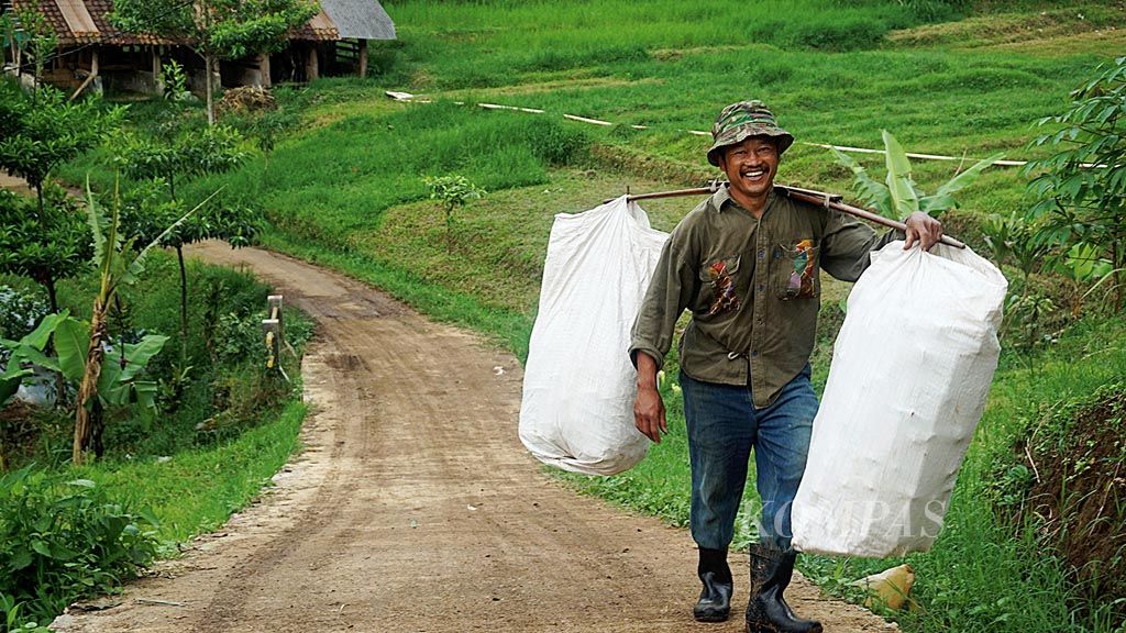 https://assetd.kompas.id/CpGEhAUQoX87HF2JK9lYd4GWNik=/1024x576/filters:watermark(https://cdn-content.kompas.id/umum/kompas_main_logo.png,-16p,-13p,0)/https%3A%2F%2Fkompas.id%2Fwp-content%2Fuploads%2F2019%2F02%2F75599044_1549981614.jpg