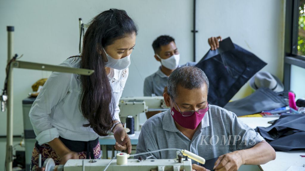 https://assetd.kompas.id/DEiJe6mHvrXXRMAI5v5qemZuRwk=/1024x576/filters:watermark(https://cdn-content.kompas.id/umum/kompas_main_logo.png,-16p,-13p,0)/https%3A%2F%2Fkompas.id%2Fwp-content%2Fuploads%2F2021%2F06%2F20210612ED8_1623511148.jpg