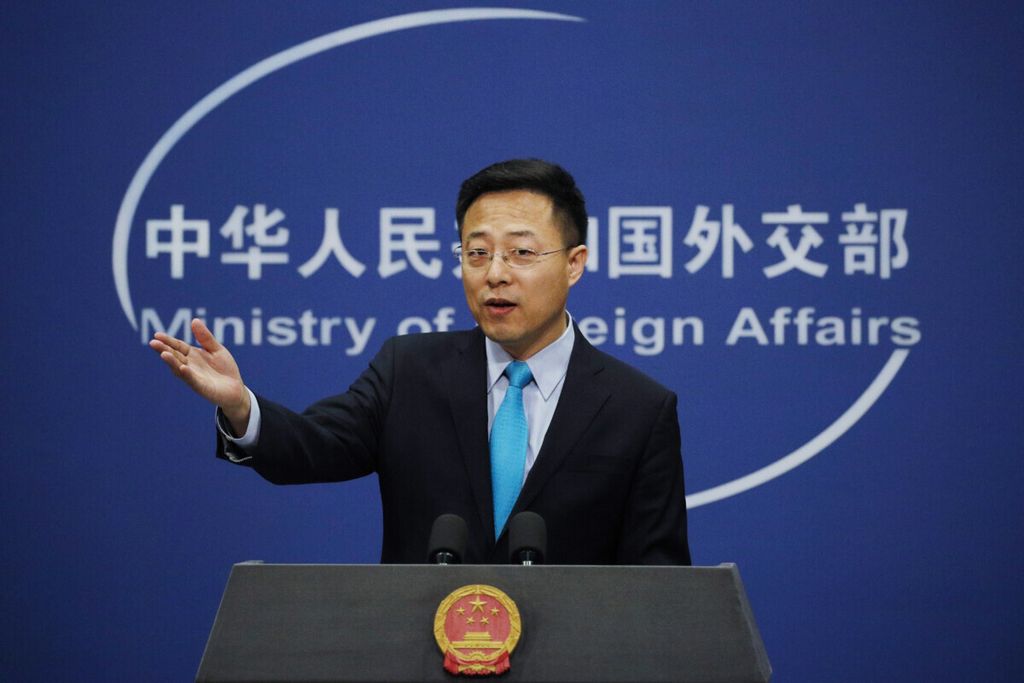 Foto dokumentasi pada 24 Februari 2020 ini menampilkan sosok Juru Bicara Kementerian Luar Negeri China Zhao Lijian dalam sebuah acara jumpa pers di Beijing. 