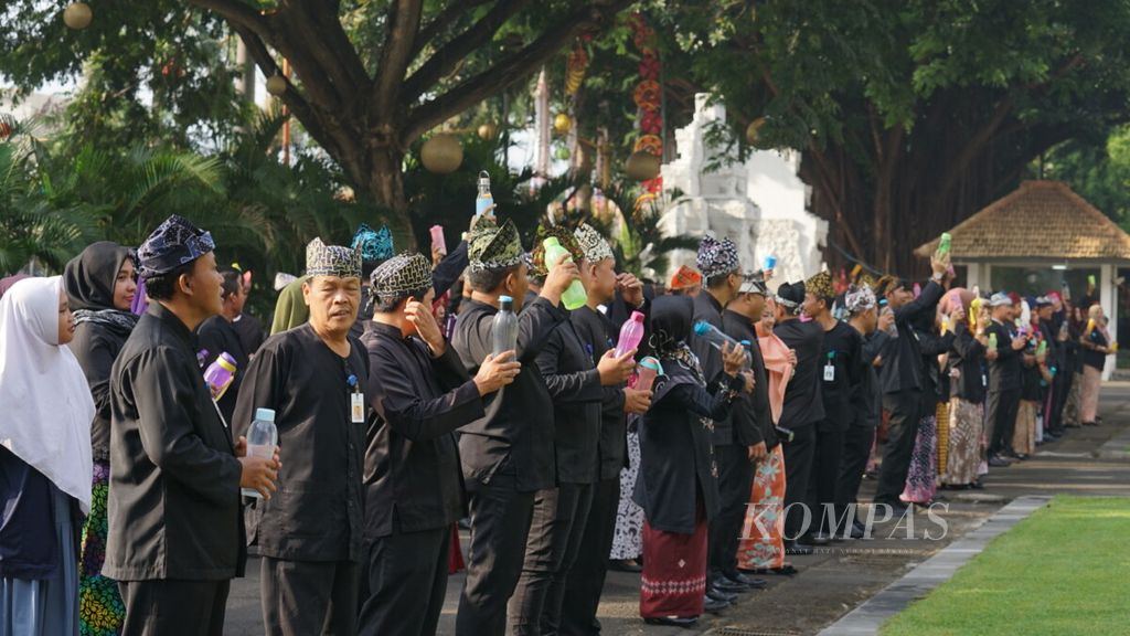 https://assetd.kompas.id/DaryphjFfcTpq73V-nB4hEDRXOw=/1024x576/filters:watermark(https://cdn-content.kompas.id/umum/kompas_main_logo.png,-16p,-13p,0)/https%3A%2F%2Fkompas.id%2Fwp-content%2Fuploads%2F2019%2F03%2FDSC02021_1552463291.jpg