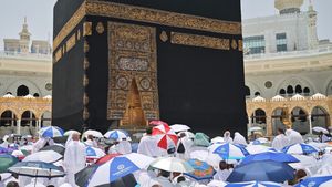 Bagaimana Cara Menjaga Kesehatan Saat Cuaca Panas Ekstrem di Mekkah?