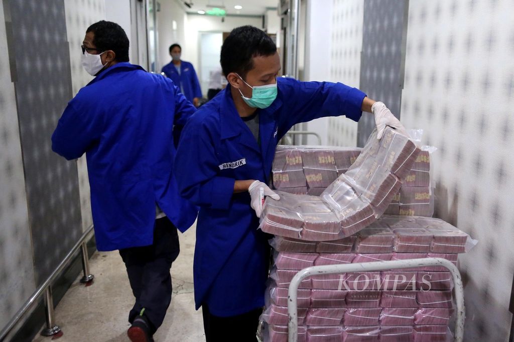 https://assetd.kompas.id/Dp9YOnOwp6WpGCYXwYkL0yXv-EA=/1024x683/filters:watermark(https://cdn-content.kompas.id/umum/kompas_main_logo.png,-16p,-13p,0)/https%3A%2F%2Fkompas.id%2Fwp-content%2Fuploads%2F2020%2F05%2Feb7af305-7a50-4648-a824-527b70bdde6d_jpg.jpg