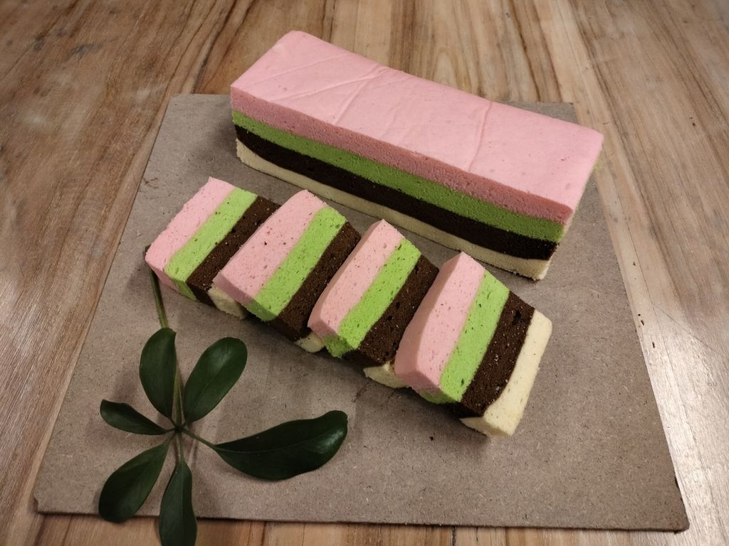 Bolu Lapis Pelangi 