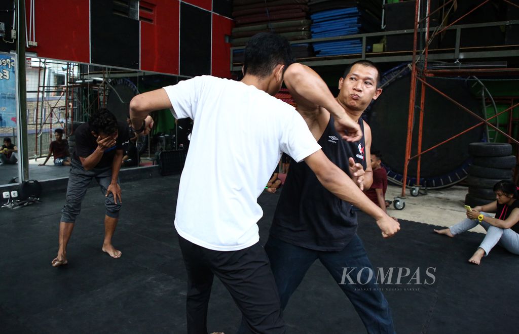 https://assetd.kompas.id/EOPpZXgCFBKi2eugRFzM5P26gsU=/1024x660/filters:watermark(https://cdn-content.kompas.id/umum/kompas_main_logo.png,-16p,-13p,0)/https%3A%2F%2Fkompas.id%2Fwp-content%2Fuploads%2F2021%2F03%2F56aefaf1-e280-4fe1-b8af-9696d3f07fa3_jpg.jpg
