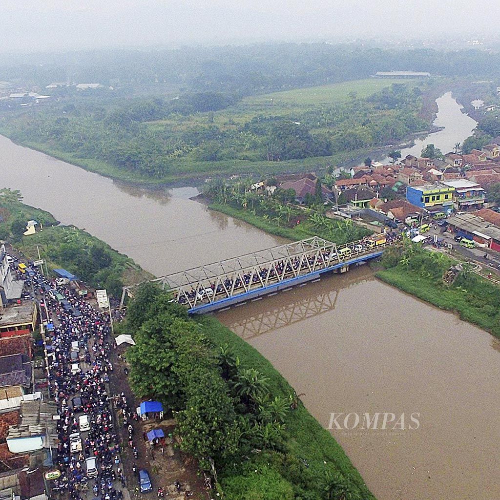 https://assetd.kompas.id/F1cDsGI-vdvln6yIntUwXo2Gj-w=/1024x1024/filters:watermark(https://cdn-content.kompas.id/umum/kompas_main_logo.png,-16p,-13p,0)/https%3A%2F%2Fkompas.id%2Fwp-content%2Fuploads%2F2018%2F01%2F500865_getattachmentec31a553-0fcb-44f0-b704-881d6e15948d492297.jpg