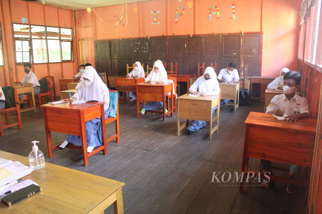 https://assetd.kompas.id/FNqXCg1vj4Cuj4ItTuzqayUR0I4=/1024x683/filters:watermark(https://cdn-content.kompas.id/umum/kompas_main_logo.png,-16p,-13p,0)/https%3A%2F%2Fkompas.id%2Fwp-content%2Fuploads%2F2021%2F09%2F418cff73-7752-4988-9589-14ac3544fc2e_jpg.jpg
