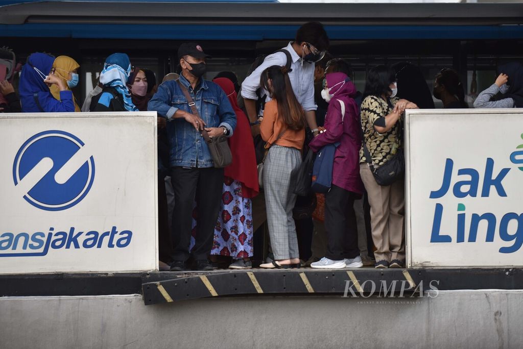 https://assetd.kompas.id/FX8h6KT7FrHzIri3U5XsaYS2sik=/1024x684/filters:watermark(https://cdn-content.kompas.id/umum/kompas_main_logo.png,-16p,-13p,0)/https%3A%2F%2Fkompas.id%2Fwp-content%2Fuploads%2F2021%2F12%2F91eada53-9784-42cd-949e-eb57ce5e007b_jpg.jpg