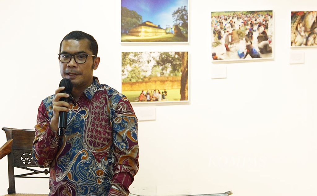 Deputy Head of Corporate Communications PT RGE Indonesia Agus Hidayat