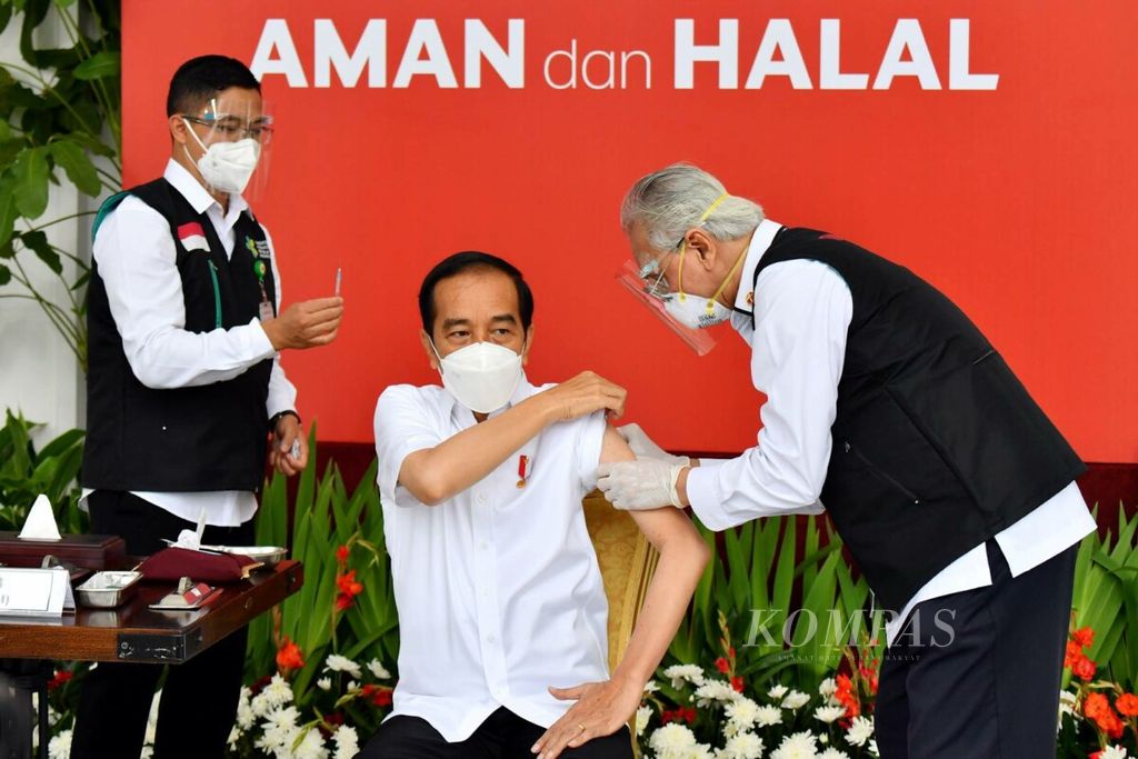 https://assetd.kompas.id/FslvEeTG3LVmRFKaD8djA_wmTSo=/1024x683/filters:watermark(https://cdn-content.kompas.id/umum/kompas_main_logo.png,-16p,-13p,0)/https%3A%2F%2Fkompas.id%2Fwp-content%2Fuploads%2F2021%2F01%2Fvaksin-a_1610525995.jpg