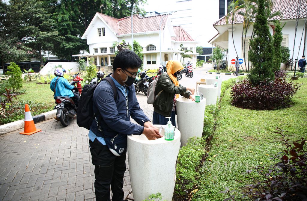 https://assetd.kompas.id/GYmghuP0z-21C9_YUQM3igePNtU=/1024x671/filters:watermark(https://cdn-content.kompas.id/umum/kompas_main_logo.png,-16p,-13p,0)/https%3A%2F%2Fkompas.id%2Fwp-content%2Fuploads%2F2020%2F10%2F6cdb5271-4ab0-41b2-ad79-254a6f228ae2_jpg.jpg