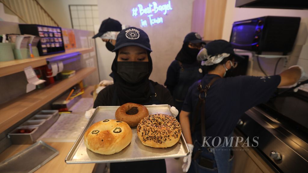 https://assetd.kompas.id/H33jxwLNL9aSWCfXKIem-_bf8ko=/1024x575/filters:watermark(https://cdn-content.kompas.id/umum/kompas_main_logo.png,-16p,-13p,0)/https%3A%2F%2Fkompas.id%2Fwp-content%2Fuploads%2F2021%2F09%2F6259d138-ea04-47ad-b0d8-b2cae8815cdb_jpg-1.jpg