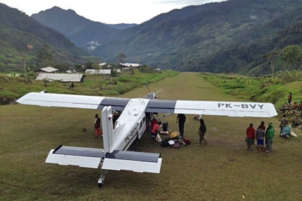 Pesawat Susi Air PK-BVJ yang melayani rute daerah pedalaman Papua. Kelompok kriminal bersenjata sempat menyandera pilot dan tiga penumpang pesawat ini selama dua jam saat mendarat di Distrik Wangbe, Kabupaten Puncak,  Jumat (12/3/2021).