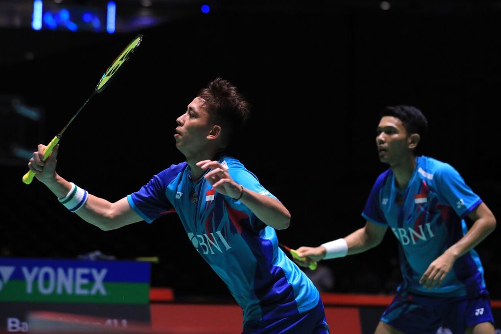Ganda putra Indonesia Fajar Alfian/Muhammad Rian Ardianto mengalahkan pasangan Jepang Hiroki Okamura/Masayuki Onodera, 21-13, 21-10, dalam pertandingan babak kedua Kejuaraan Dunia Bulu Tangkis di Tokyo, Jepang, Rabu (24/8/2022).