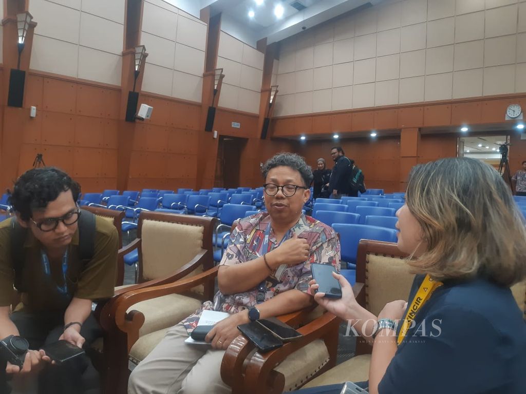 Ketua Bidang Penjurian Festival Film Indonesia 2024-2026 Budi Irawanto menyampaikan keterangan di Jakarta, Kamis (14/11/2024).