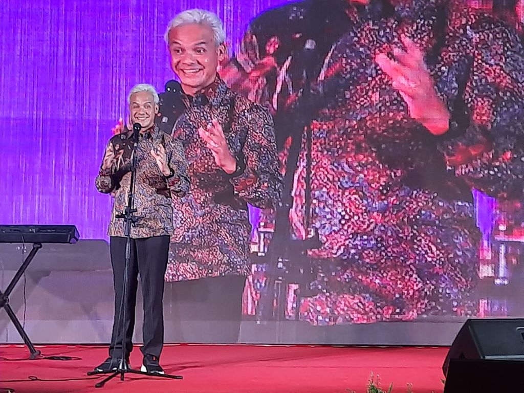 Ganjar Pranowo, Gubernur Jawa Tengah sekaligus pelindung tim kontingen Olimpiade Khusus Indonesia (Special Olympics Indonesia/SOIna), memberikan sambutan dalam penggalangan dana di Museum Nasional Indonesia, Jakarta, Rabu (25/1/2023).