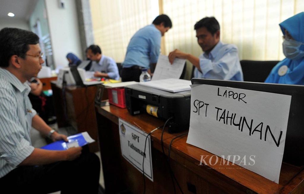 https://assetd.kompas.id/IQAuZ-V9k_yjSXCnDZFxUxhEVyY=/1024x655/filters:watermark(https://cdn-content.kompas.id/umum/kompas_main_logo.png,-16p,-13p,0)/https%3A%2F%2Fkompas.id%2Fwp-content%2Fuploads%2F2018%2F05%2F20171120H1_ENGLISH-LAPORAN-HARTA_A_web.jpg
