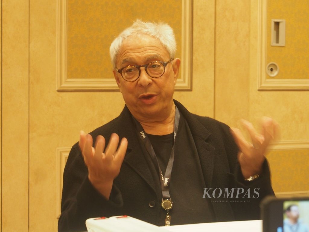 Produser serial film Lord of The Rings: The Rings of Power, Ron Ames saat berbicara di hadapan wartawan dari Asia Tenggara di ajang Amazon Web Services (AWS) re:Invent 2022 di Las Vegas Amerika Serikat, Senin (28/11/2022)
