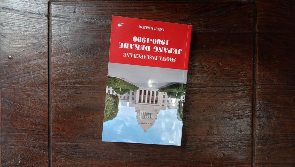 https://assetd.kompas.id/Ij5RW2MY5LjjHT-tEN-svv67aps=/1024x579/https%3A%2F%2Fkompas.id%2Fwp-content%2Fuploads%2F2021%2F12%2FCover-Buku-1_1638669886.jpg