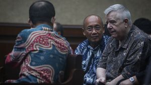 Two Former Defense Ministry Officials Caught in Satellite Case, Should Former Defense Ministers Be Questioned?