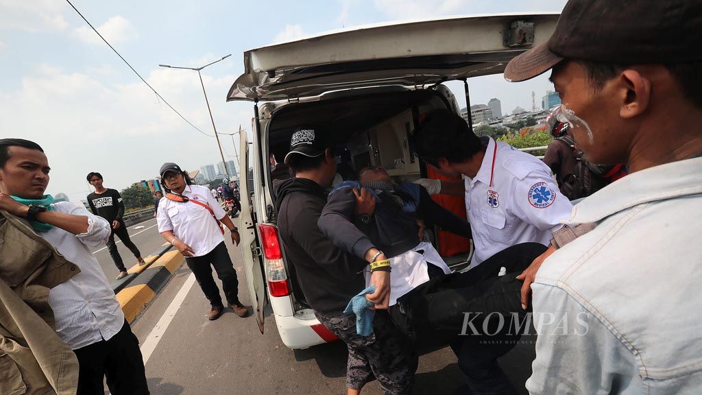 https://assetd.kompas.id/IszO3b7aWVO_teJMoeopgMNFtKI=/1024x576/filters:watermark(https://cdn-content.kompas.id/umum/kompas_main_logo.png,-16p,-13p,0)/https%3A%2F%2Fkompas.id%2Fwp-content%2Fuploads%2F2019%2F10%2F20191029_ENGLISH-TAJUK_A_web_1572359898.jpg
