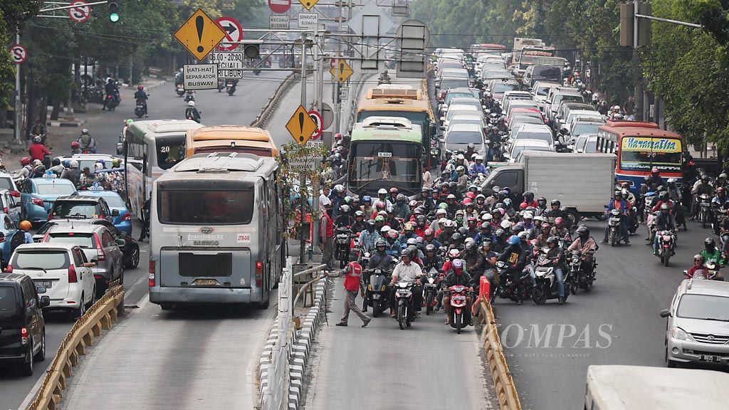 https://assetd.kompas.id/Iz2-imxBNkoVoGrJhUHvwlp5IbM=/1024x576/filters:watermark(https://cdn-content.kompas.id/umum/kompas_main_logo.png,-16p,-13p,0)/https%3A%2F%2Fkompas.id%2Fwp-content%2Fuploads%2F2019%2F02%2Fkompas_tark_20361792_97_0.jpeg
