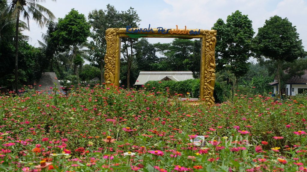 https://assetd.kompas.id/J1s44AqnPzJUsKSQkChjTTEZmEQ=/1024x575/filters:watermark(https://cdn-content.kompas.id/umum/kompas_main_logo.png,-16p,-13p,0)/https%3A%2F%2Fkompas.id%2Fwp-content%2Fuploads%2F2019%2F03%2F2019_0228_12162900SILO.jpg