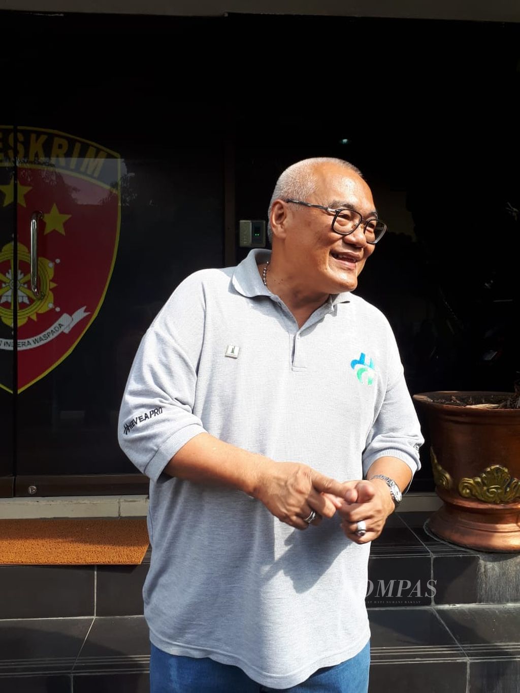 https://assetd.kompas.id/K-e95sJ3aQxEDDDs0oWHqUaPenM=/1024x1365/filters:watermark(https://cdn-content.kompas.id/umum/kompas_main_logo.png,-16p,-13p,0)/https%3A%2F%2Fkompas.id%2Fwp-content%2Fuploads%2F2019%2F02%2FWhatsApp-Image-2019-02-12-at-17.40.43_1549968124.jpeg