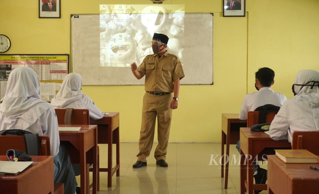 https://assetd.kompas.id/K3PhOGYbxFQf80P1AxyaAbgNhPU=/1024x623/filters:watermark(https://cdn-content.kompas.id/umum/kompas_main_logo.png,-16p,-13p,0)/https%3A%2F%2Fkompas.id%2Fwp-content%2Fuploads%2F2020%2F09%2FDSC06643_1599480442.jpg