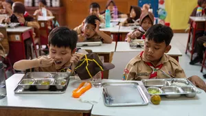 MBG Poisoning Cases Emerge, National Nutrition Agency Reviews Insurance Provision