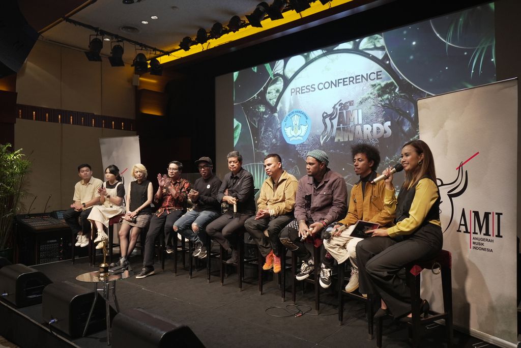 Deretan musisi memberikan keterangan kepada wartawan dalam konferensi pers Anugerah Musik Indonesia, AMI Awards 2023, Kamis (21/9/2023) di Jakarta.