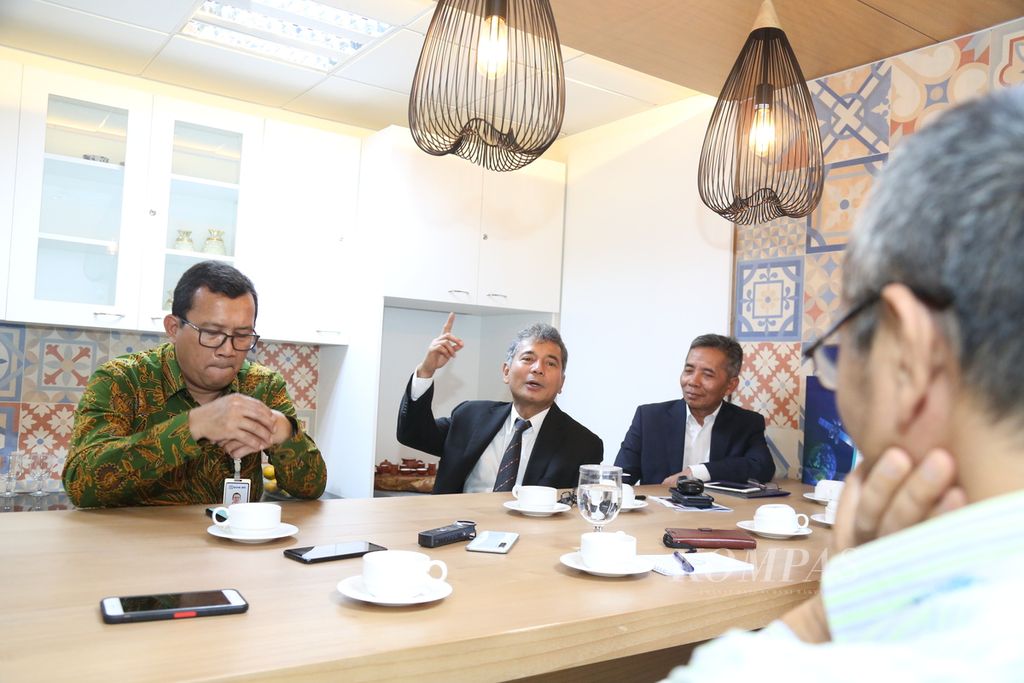 https://assetd.kompas.id/LtoxqjsNoYzpXHyOy1vKYrh1KoI=/1024x683/filters:watermark(https://cdn-content.kompas.id/umum/kompas_main_logo.png,-16p,-13p,0)/https%3A%2F%2Fkompas.id%2Fwp-content%2Fuploads%2F2020%2F06%2F5e7355df-9f8c-4029-9608-eb1354fdfeb8_1_1591277110.jpg