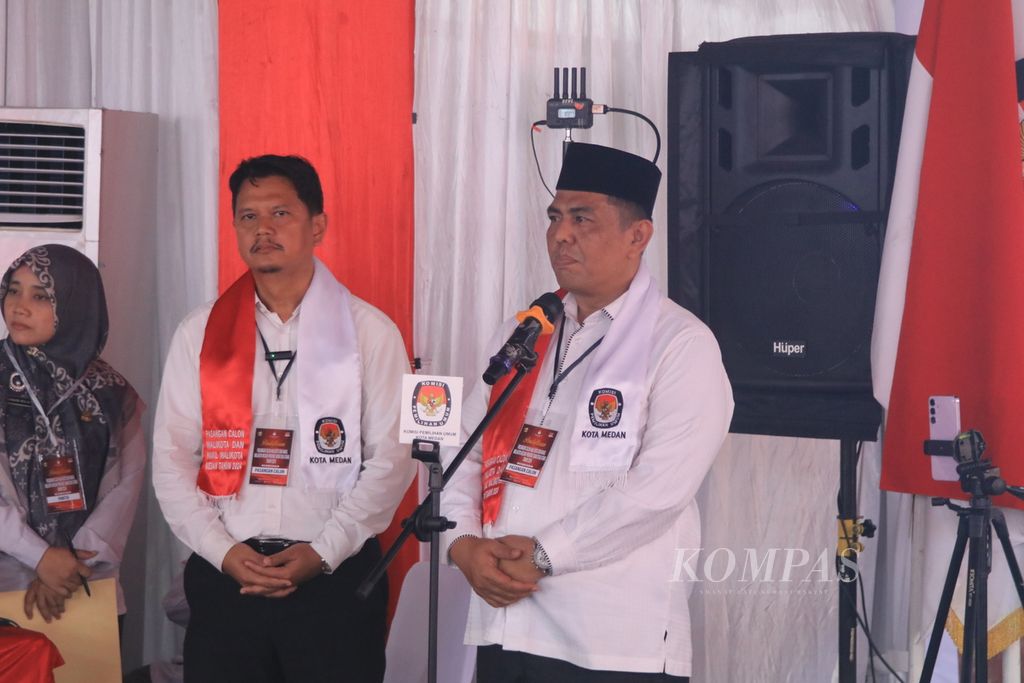 Ridha Dharmajaya-Abdul Rani mendaftar sebagai bakal calon wali kota dan wakil wali kota Medan di KPU Kota Medan, Sumatera Utara, Kamis (29/8/2024).