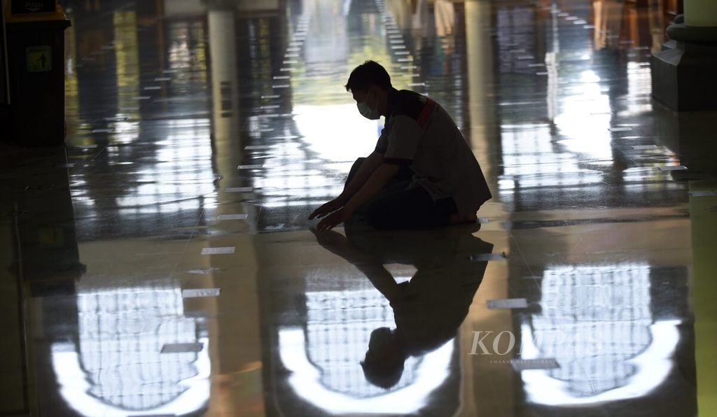 https://assetd.kompas.id/MiUYv8dPN04hTR-bgKNmM7seouw=/1024x596/filters:watermark(https://cdn-content.kompas.id/umum/kompas_main_logo.png,-16p,-13p,0)/https%3A%2F%2Fkompas.id%2Fwp-content%2Fuploads%2F2021%2F04%2F8cc68657-e901-48b2-9d08-56cf3192d8f0_jpg.jpg