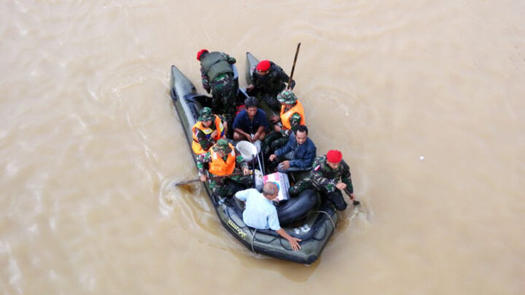 HUT TNI