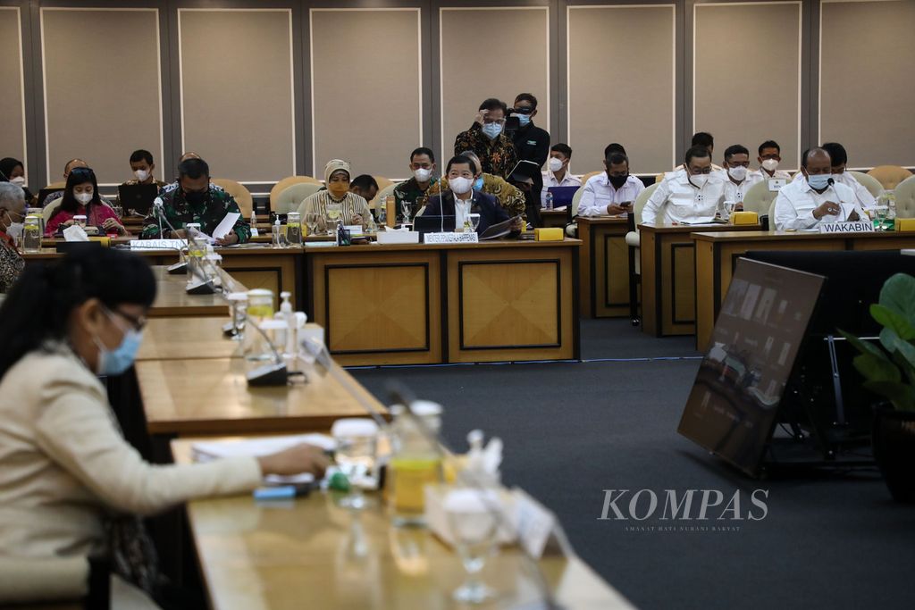 https://assetd.kompas.id/Ne0otcEPHMsgW1FKxJ4mceAbC1E=/1024x683/filters:watermark(https://cdn-content.kompas.id/umum/kompas_main_logo.png,-16p,-13p,0)/https%3A%2F%2Fkompas.id%2Fwp-content%2Fuploads%2F2021%2F05%2F9bd6e5d9-9cd8-4235-aea4-f9394672086e_jpg.jpg