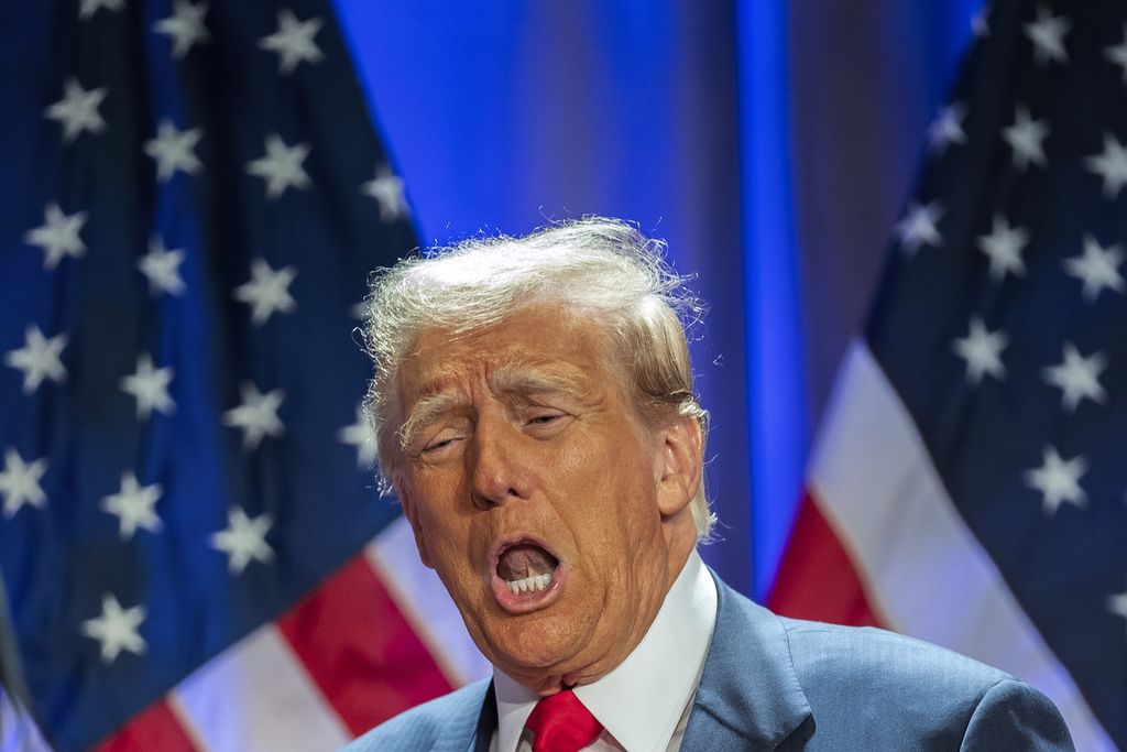 Presiden terpilih AS, Donald Trump, menghadiri pertemuan dengan para anggota DPR dari Partai Republik di Washington DC, AS, Rabu (13/11/2024). 