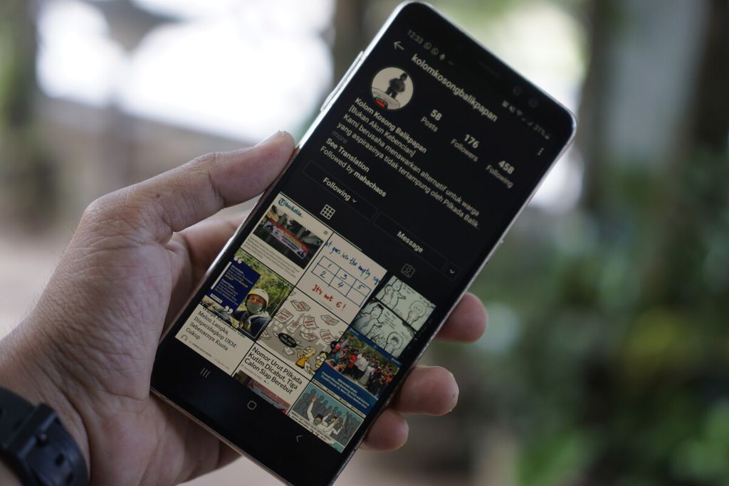 Akun Instagram @kolomkosongbalikpapan yang muncul setelah adanya calon tunggal dalam Pilkada 2020 di Balikpapan, Kalimantan Timur, pada 26 September 2020. Akun itu membuat unggahan pertama kali pada 15 September, dua hari setelah penutupan masa perpanjangan pendaftaran bakal calon kepala daerah ke Komisi Pemilihan Umum Balikpapan.