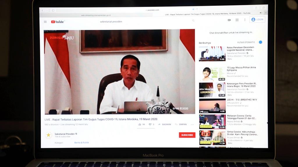 https://assetd.kompas.id/OV3RmfCbk91CXjHM_goaCNsNAGk=/1024x576/filters:watermark(https://cdn-content.kompas.id/umum/kompas_main_logo.png,-16p,-13p,0)/https%3A%2F%2Fkompas.id%2Fwp-content%2Fuploads%2F2020%2F03%2F20200319_ENGLISH-COVID-19_B_web_1584627897.jpg