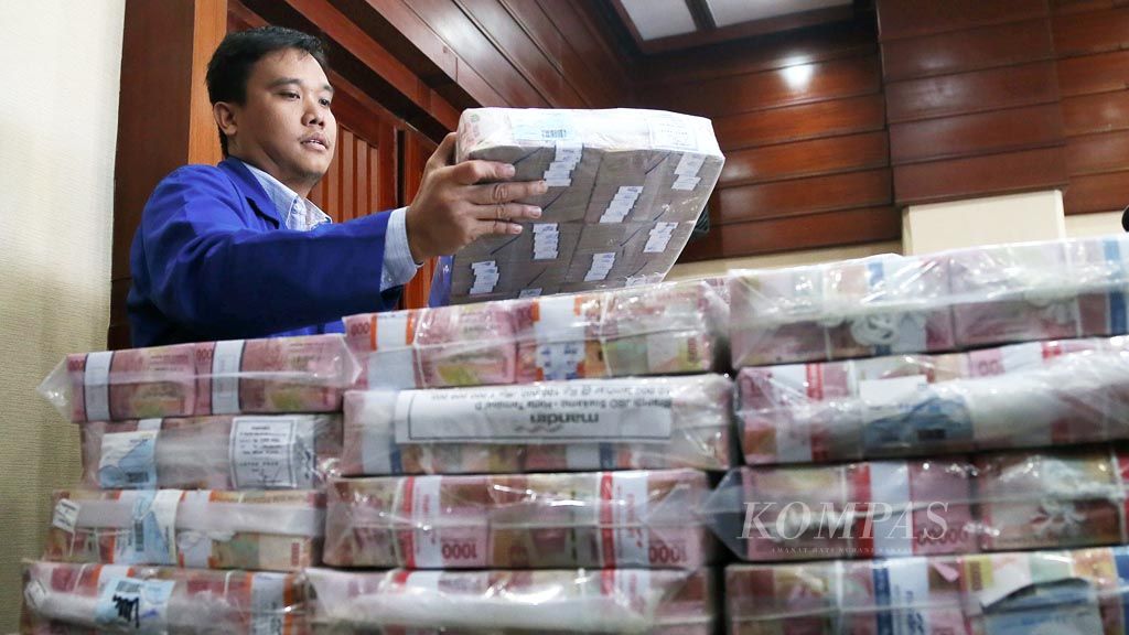 https://assetd.kompas.id/OiwCFpXiyJ4L9oyae4N4oWxVXdg=/1024x576/filters:watermark(https://cdn-content.kompas.id/umum/kompas_main_logo.png,-16p,-13p,0)/https%3A%2F%2Fkompas.id%2Fwp-content%2Fuploads%2F2018%2F05%2F20180517_BLBI_A_web.jpg