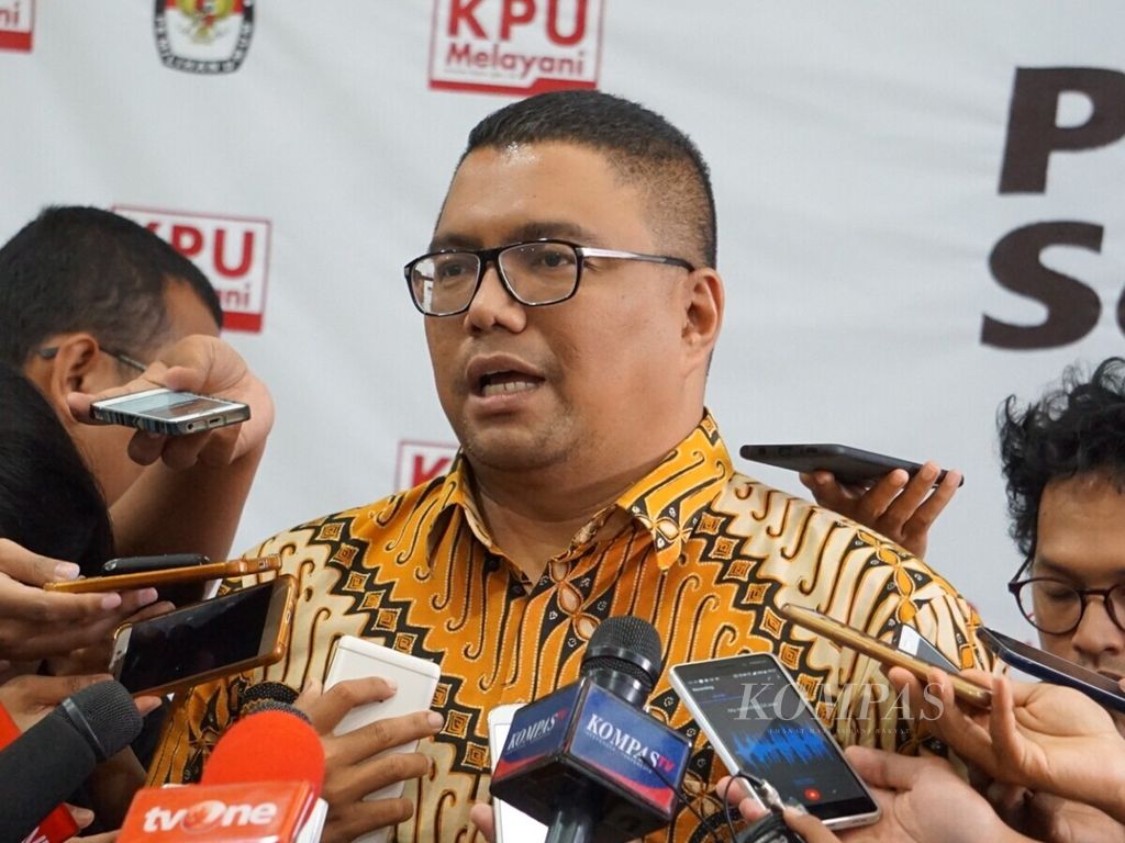 Anggota Bawaslu Fritz Edward Siregar