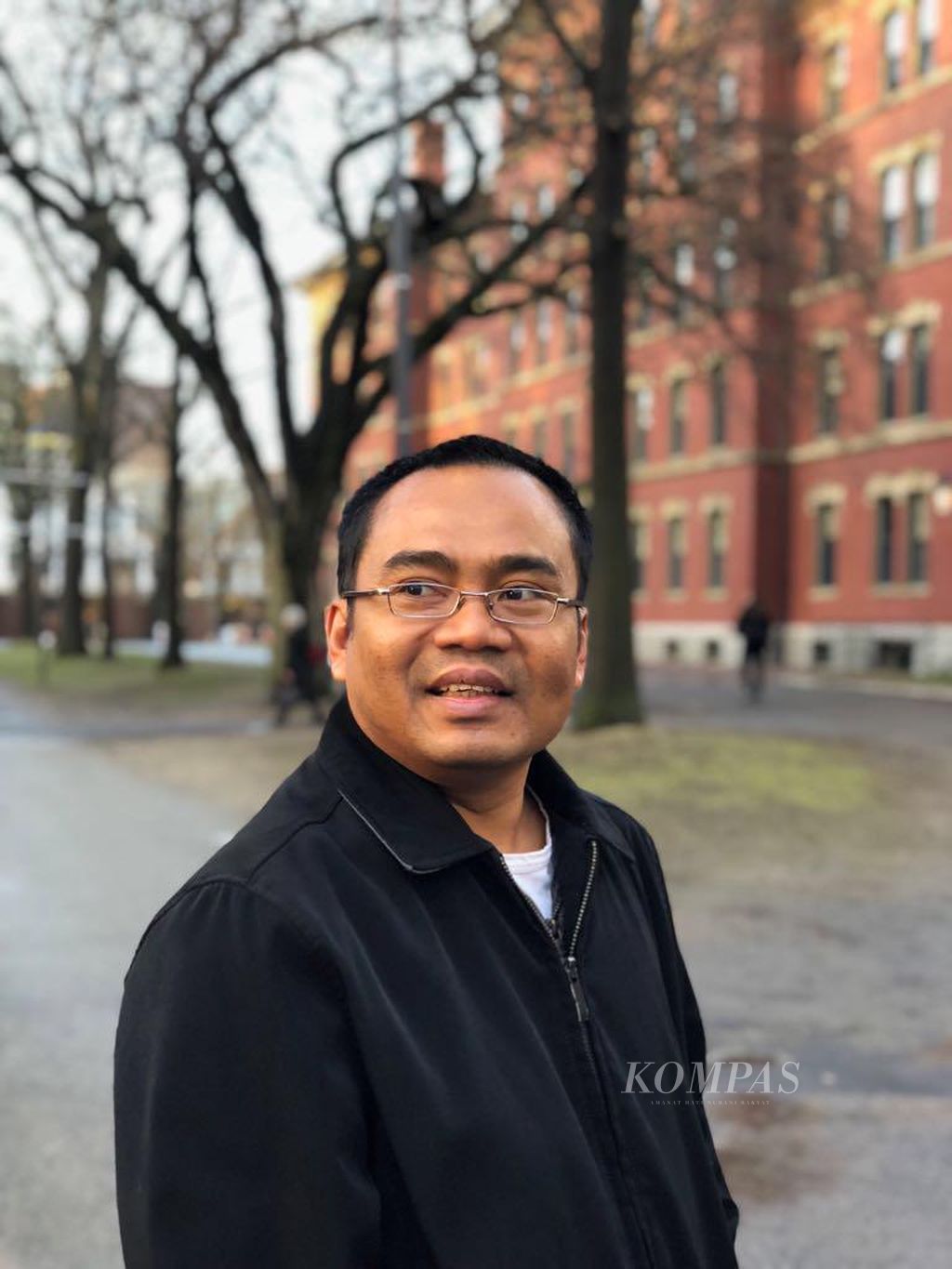 https://assetd.kompas.id/Ot4uMonVNUCciHCaLXj3QwsRcS0=/1024x1365/filters:watermark(https://cdn-content.kompas.id/umum/kompas_main_logo.png,-16p,-13p,0)/https%3A%2F%2Fkompas.id%2Fwp-content%2Fuploads%2F2021%2F09%2FWhatsApp-Image-2021-09-08-at-18.55.00_1631114737.jpeg