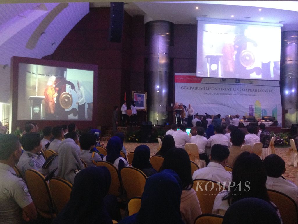 https://assetd.kompas.id/Ovg5rGxugLjLMCYoD5R9zBaJIOA=/1024x768/filters:watermark(https://cdn-content.kompas.id/umum/kompas_main_logo.png,-16p,-13p,0)/https%3A%2F%2Fkompas.id%2Fwp-content%2Fuploads%2F2018%2F02%2F20180228INK-1.jpg