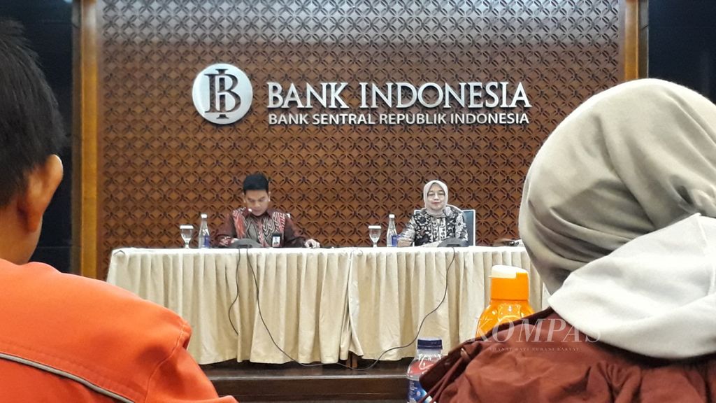https://assetd.kompas.id/PbFMfSbNvZeeSa5yA2_mmc6f9b8=/1024x576/filters:watermark(https://cdn-content.kompas.id/umum/kompas_main_logo.png,-16p,-13p,0)/https%3A%2F%2Fkompas.id%2Fwp-content%2Fuploads%2F2018%2F07%2F20180717_1045161.jpg